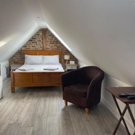 The Attic Suite Selsey Luaran gambar